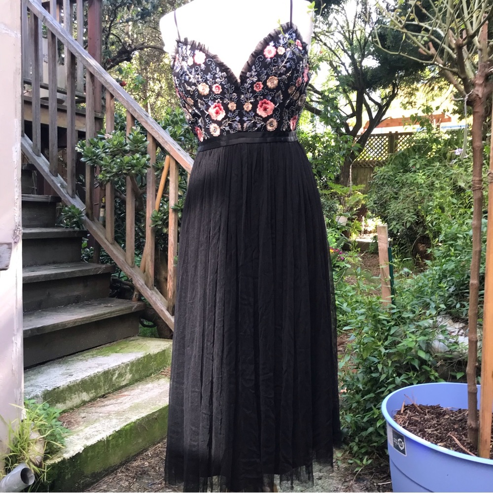 NWT Needle and Thread black tulle embroidered midi dress with open back Sz 10